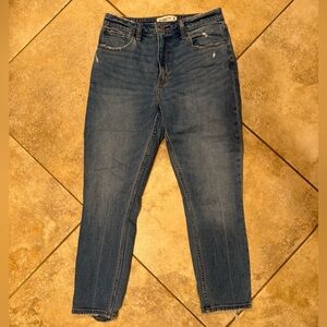 Abercrombie & Fitch Dark Blue Ankle Jeans